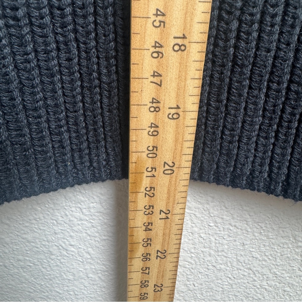Abercrombie & Fitch Sweater Vest Size X Small - Picture 4 of 7